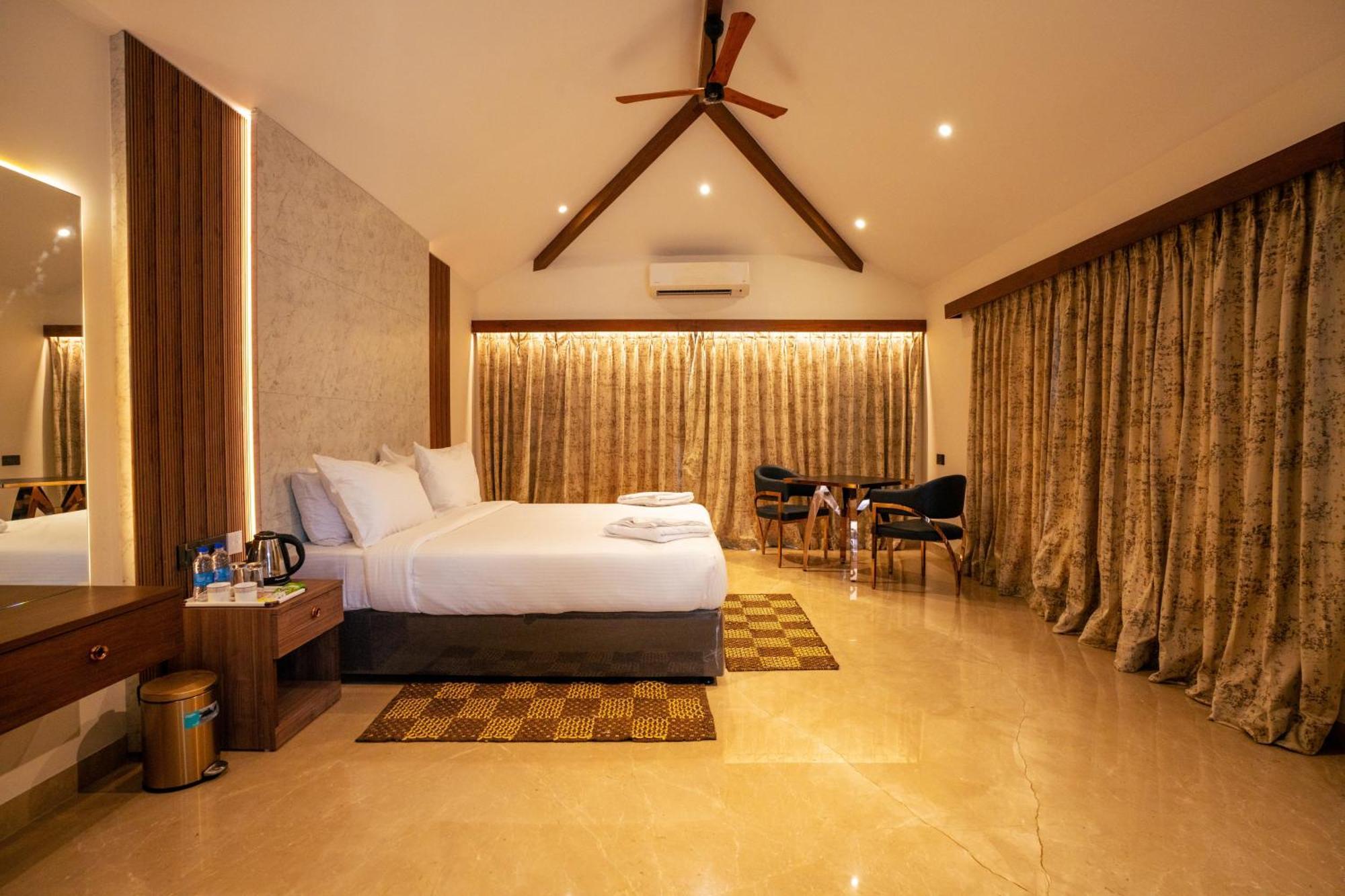 Mstays Ecr By Mirabilis Hotel Chennai Exterior foto