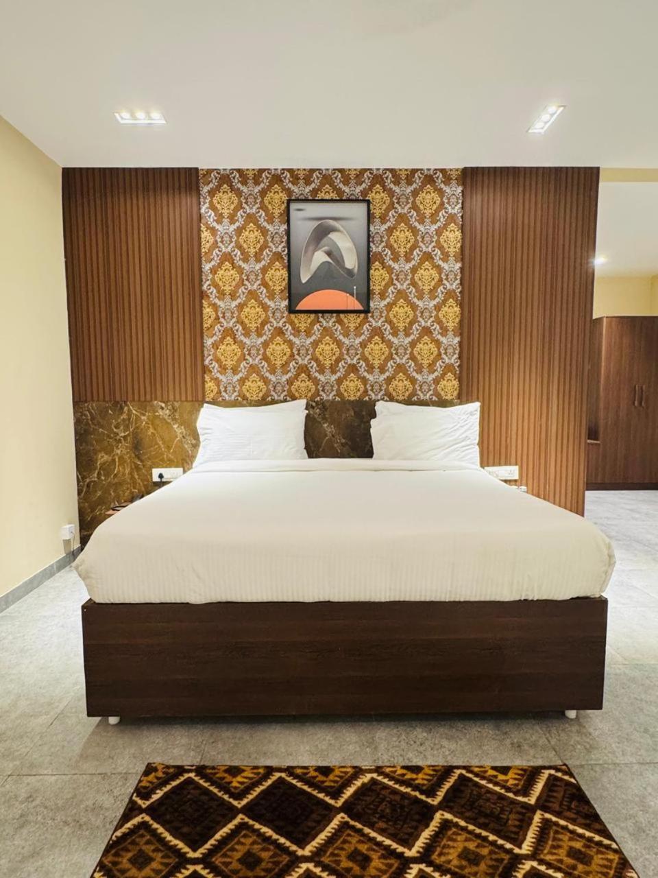 Mstays Ecr By Mirabilis Hotel Chennai Exterior foto